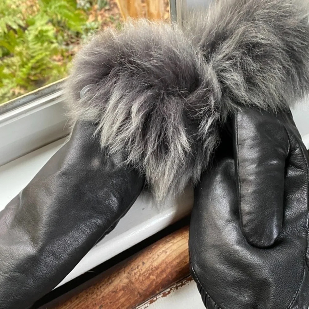 UGG Black Leather Faux Fur Gloves Large - Picture 3 of 6